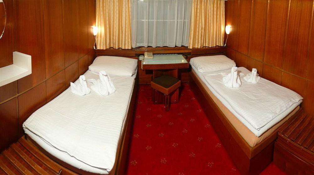 Albatros Bateau-hôtel